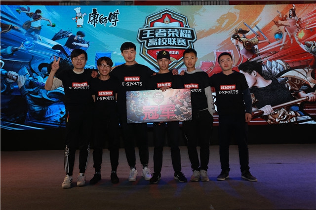 素以其出色 素以其出色