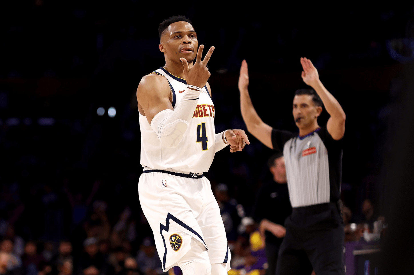 有时是按下 有时是按下