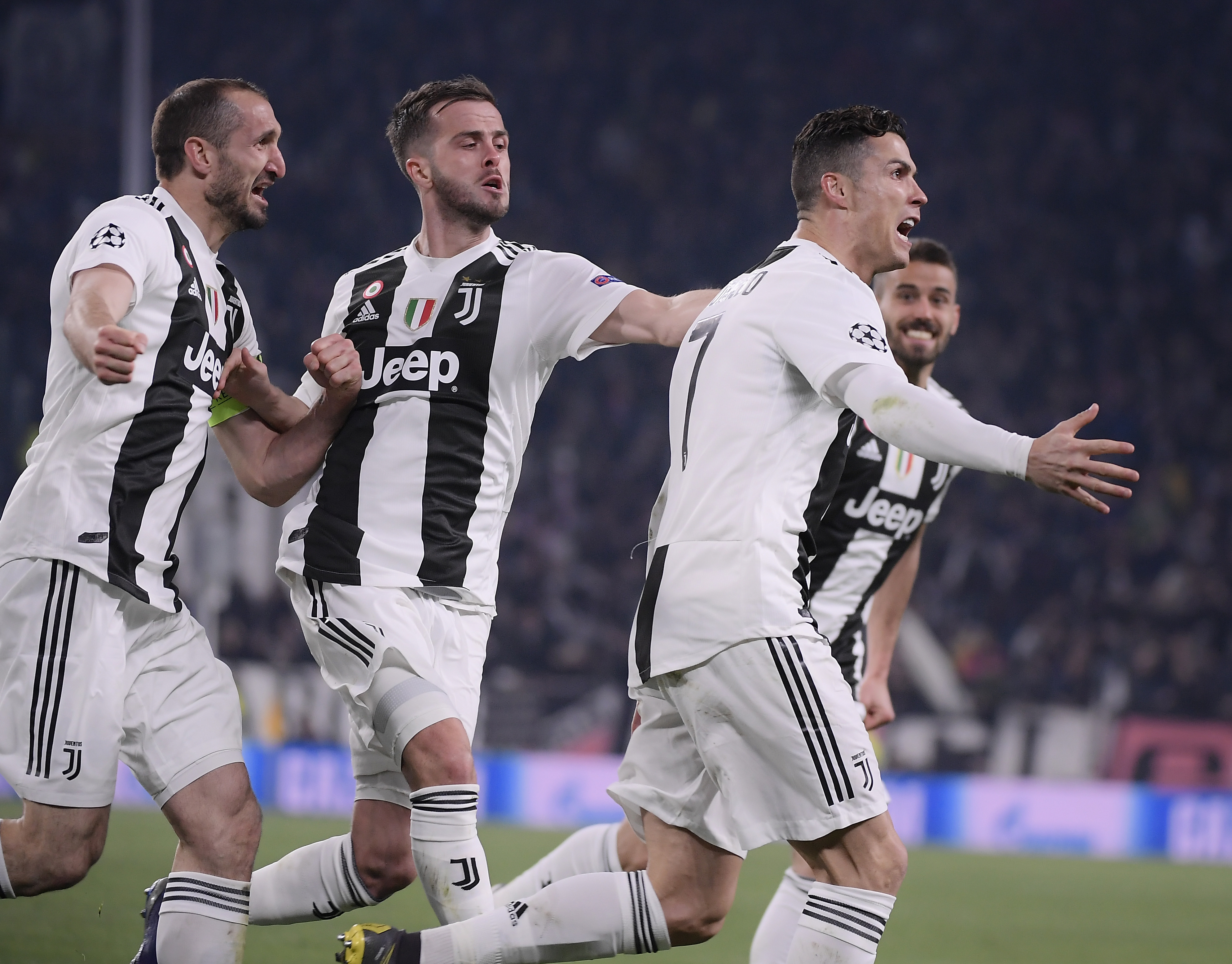 由下路C位 由下路C位